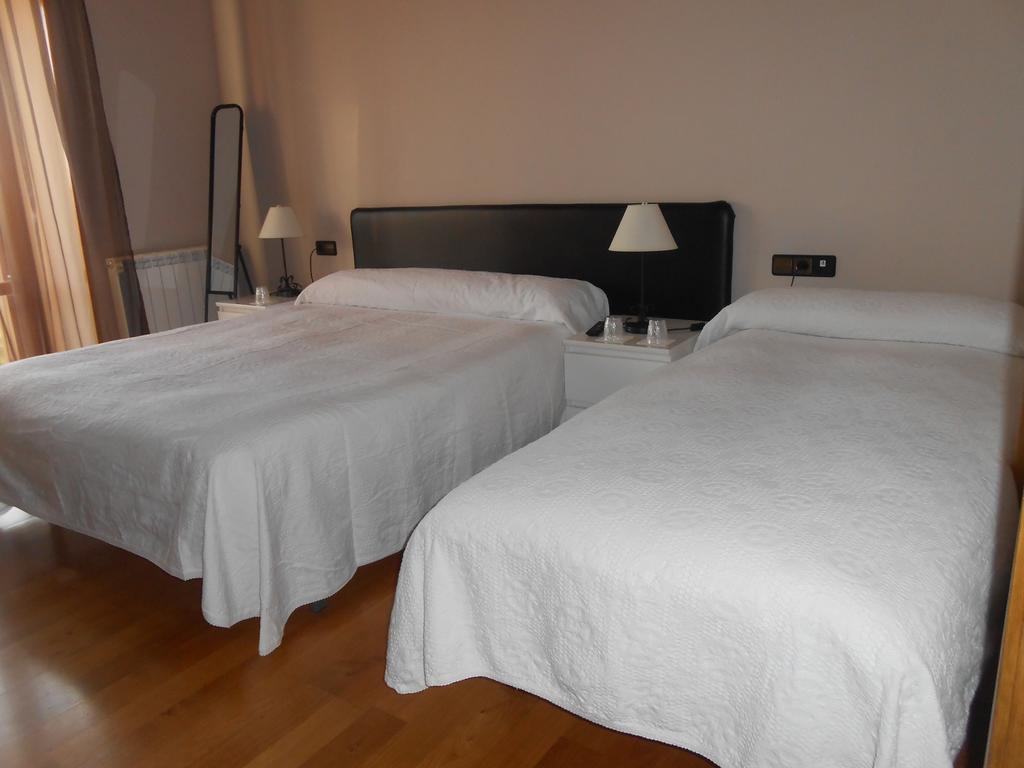 Hospedaje Nuestra Senora De Ujue Tafalla Kamer foto