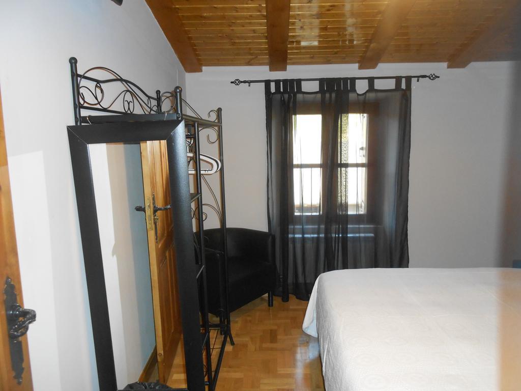 Hospedaje Nuestra Senora De Ujue Tafalla Kamer foto