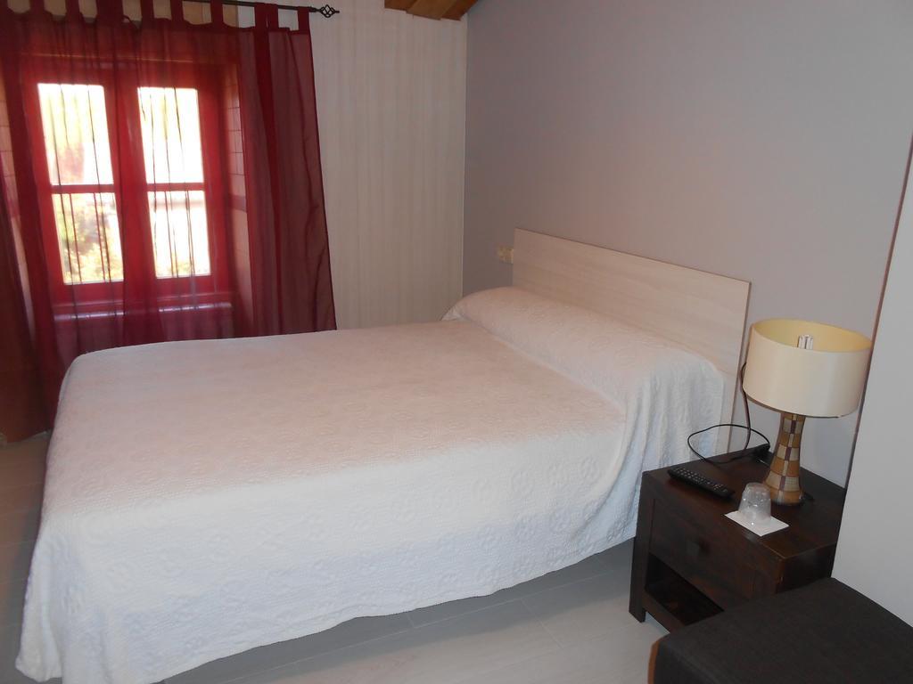 Hospedaje Nuestra Senora De Ujue Tafalla Kamer foto